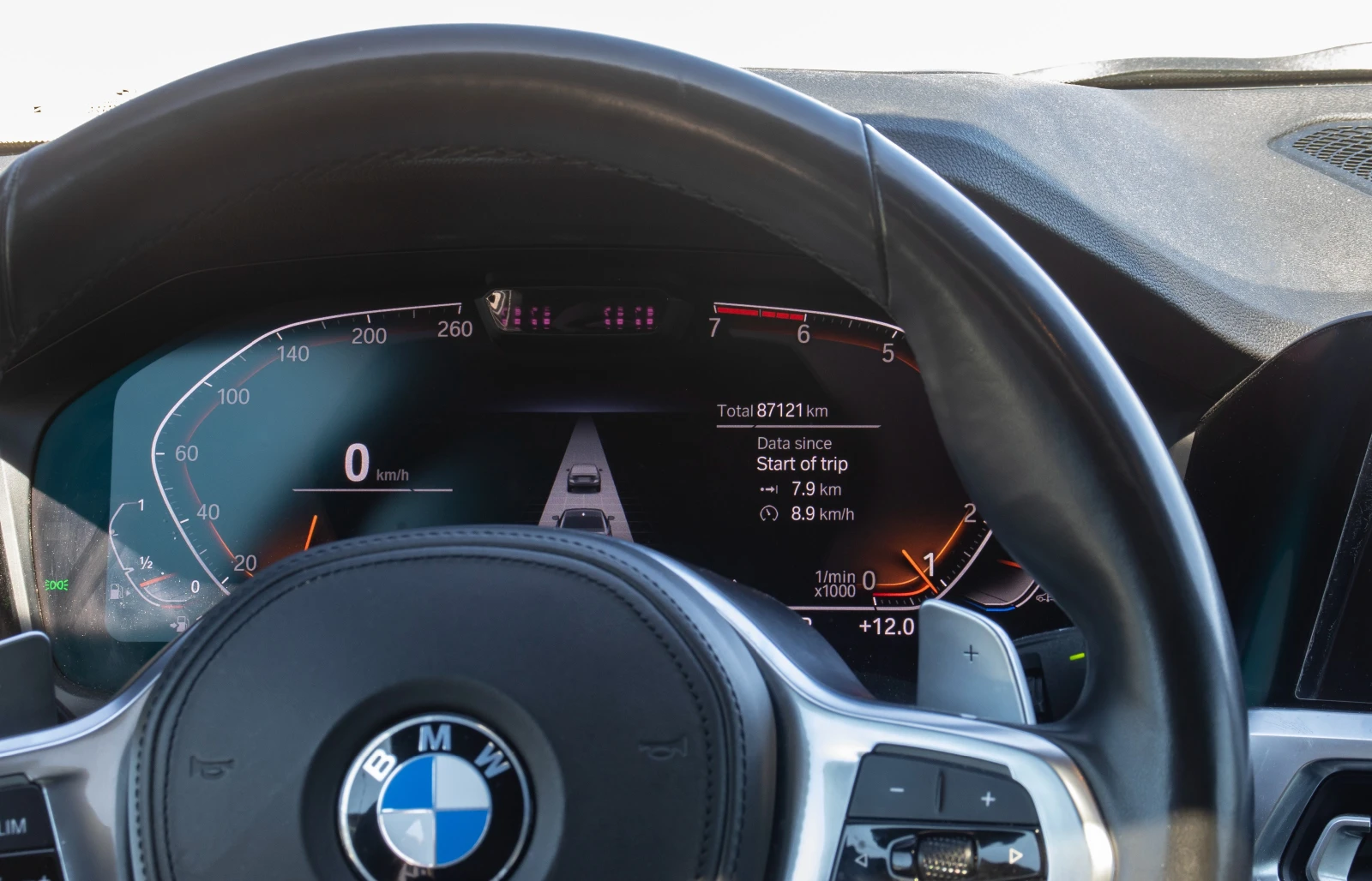 BMW 330 XDRIVE/MPACK/ADAPTIVE/LASER/DISTRONIC, снимка 13 - Автомобили и джипове - 56110102