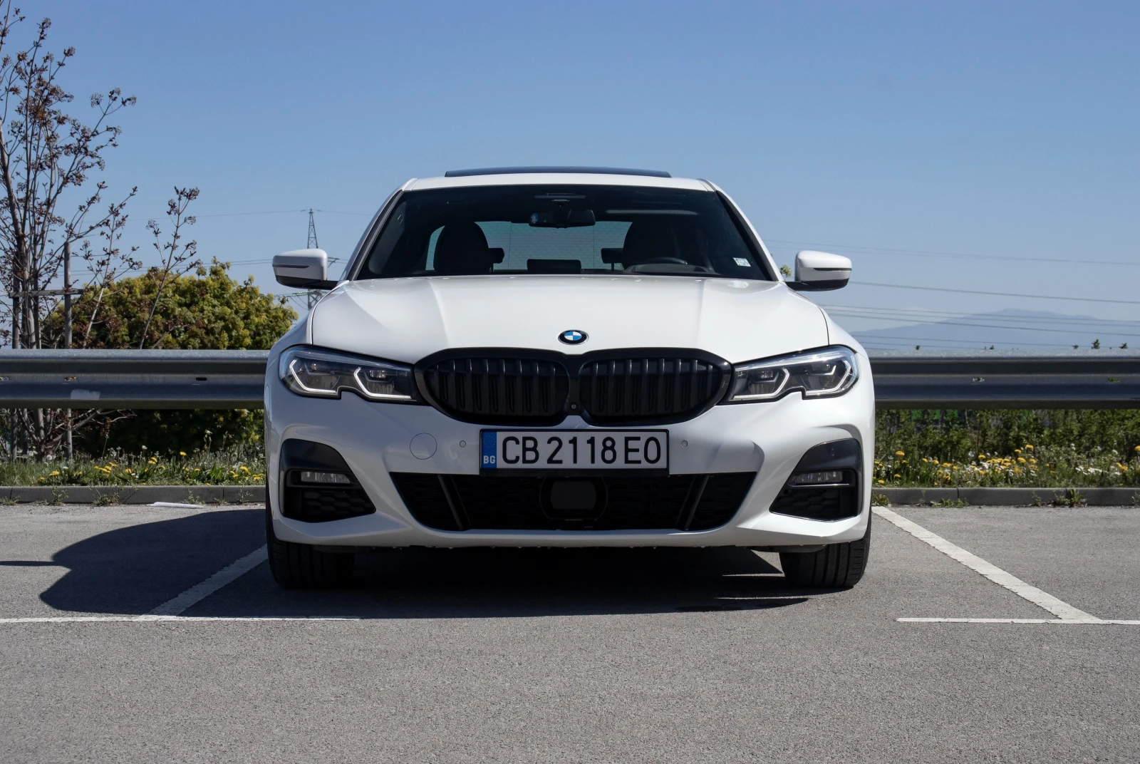 BMW 330 XDRIVE/MPACK/ADAPTIVE/LASER/DISTRONIC, снимка 2 - Автомобили и джипове - 56110102