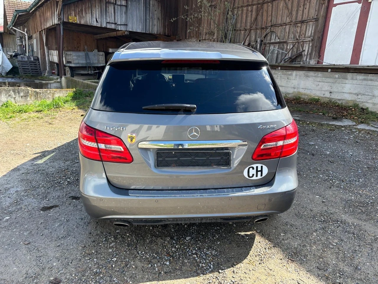 Mercedes-Benz B 220 2.0i AMG Line Swiss Aut , снимка 4 - Автомобили и джипове - 55831565