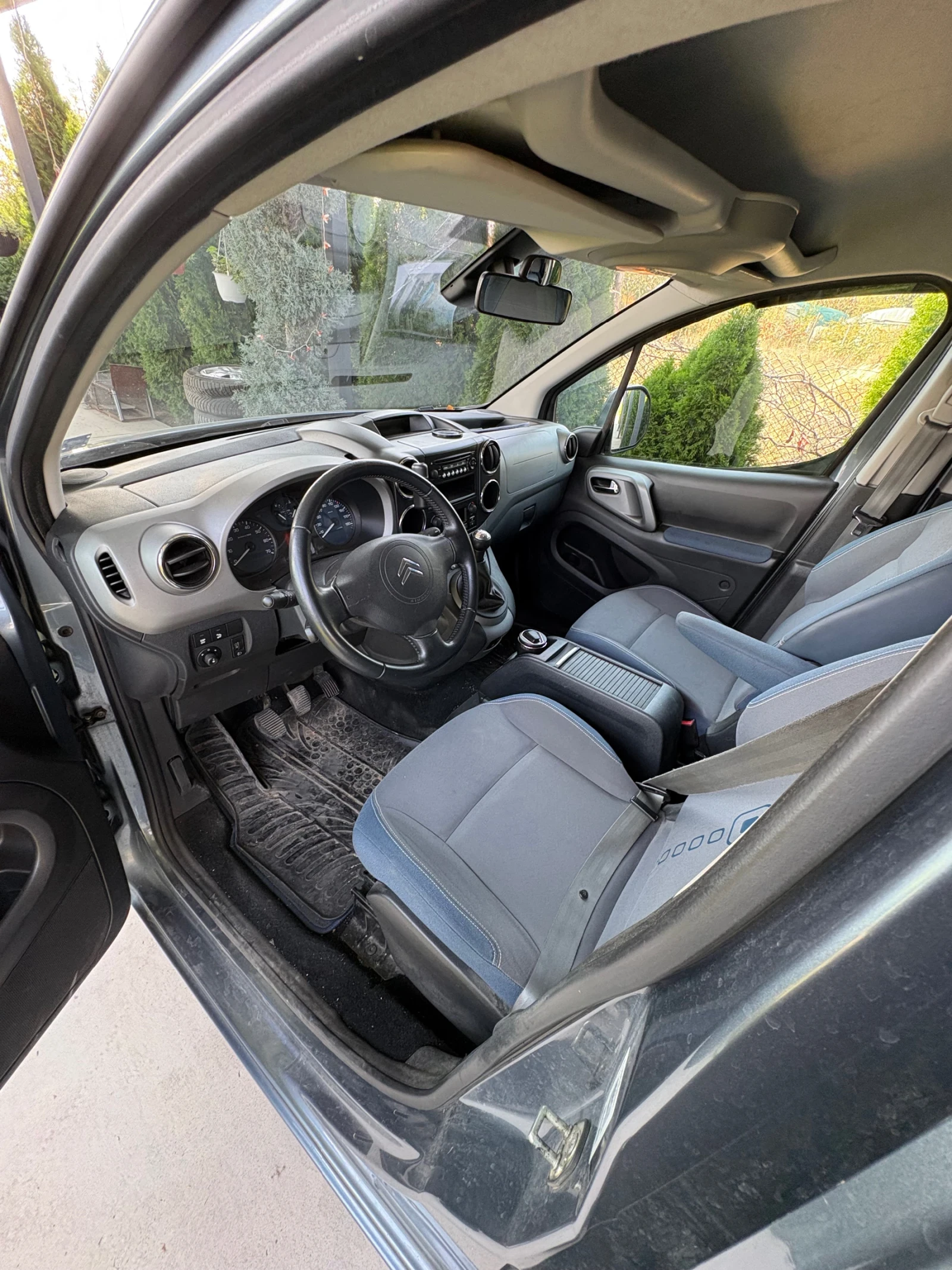 Citroen Berlingo 1600HDI, снимка 6 - Автомобили и джипове - 56656366