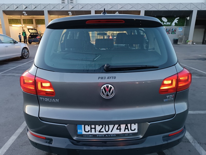 VW Tiguan, снимка 4 - Автомобили и джипове - 46042870