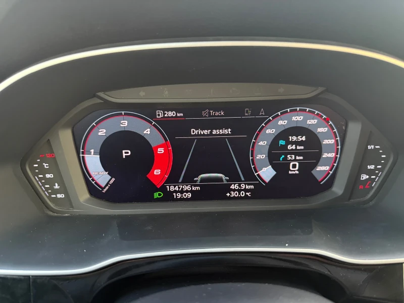 Audi Q3 35TDI* DIGITAL* DISTRONIC*  ЛИЗИНГ 100% Одобрение, снимка 10 - Автомобили и джипове - 52144335