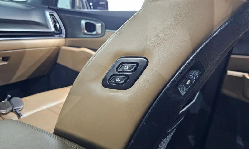 Kia Sorento 4Th Generation Diesel 2.2 2Wd Prestige , снимка 17 - Автомобили и джипове - 53266728