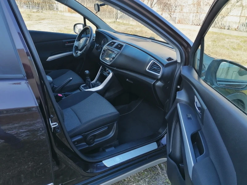 Suzuki SX4 S-Cross Панорамa Навигация Камера KEYLESS-Go1.6i, снимка 8 - Автомобили и джипове - 53366993