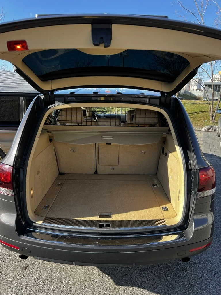 VW Touareg, снимка 9 - Автомобили и джипове - 53742984