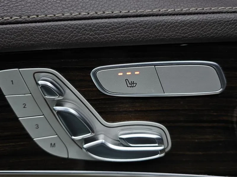 Mercedes-Benz GLC 4MATIC - САМО 30% АВАНС, снимка 17 - Автомобили и джипове - 56005616