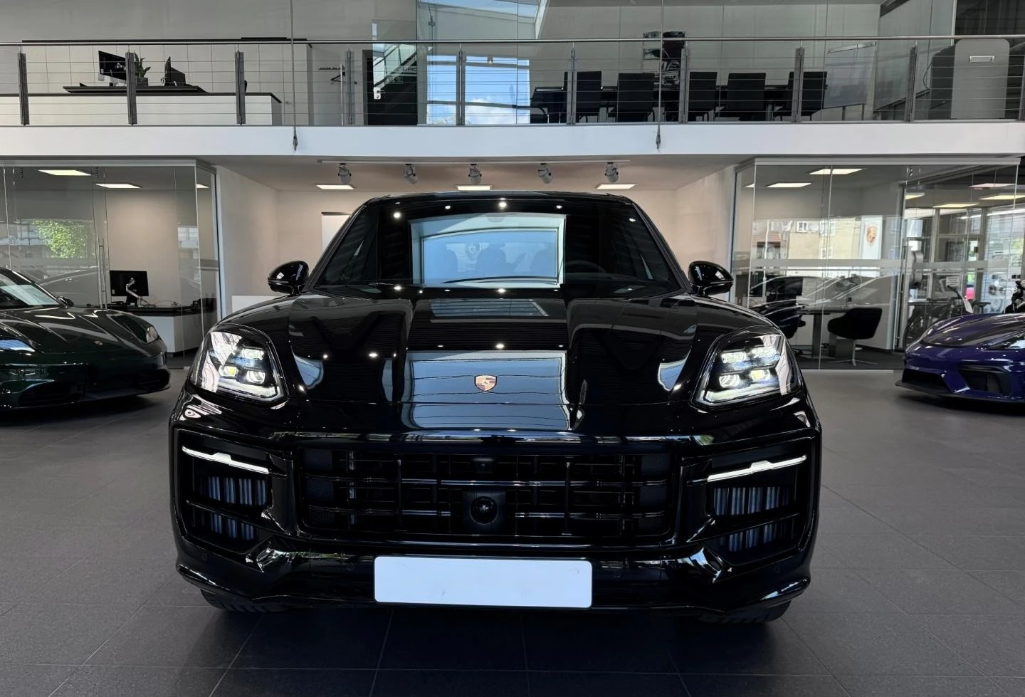 Porsche Cayenne GTS/FACELIFT/SPORT DESIGN/SPORT CHRONO/BOSE/PANO/ - изображение 2