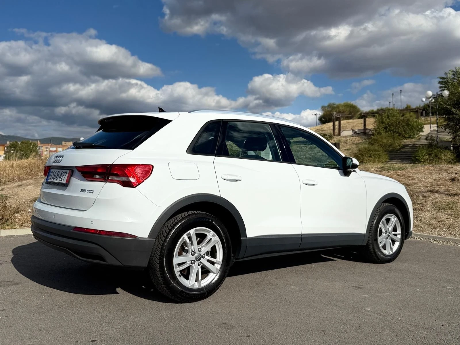 Audi Q3 35TDI* DIGITAL* DISTRONIC*  ЛИЗИНГ 100% Одобрение | Mobile.bg — изображение 4