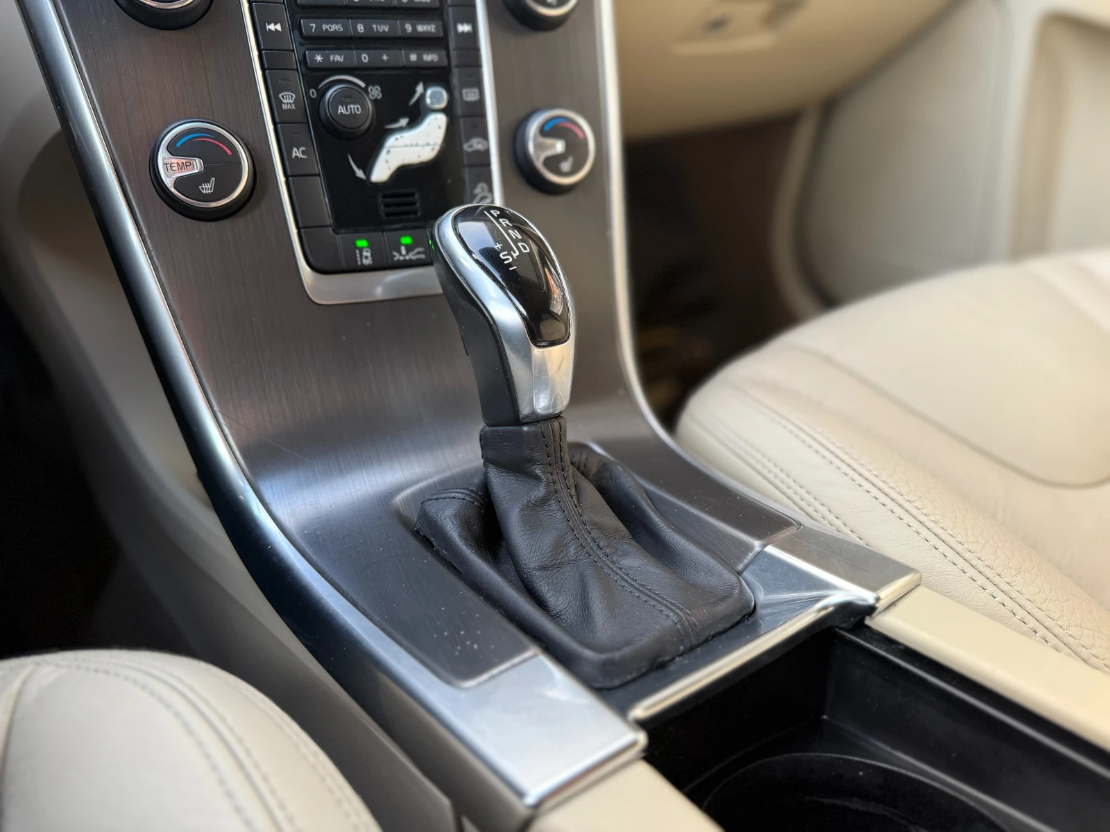 Volvo XC60 6 ������ ��������/2.4D 163�.�. Facelift/���������  | Mobile.bg � ����������� 11