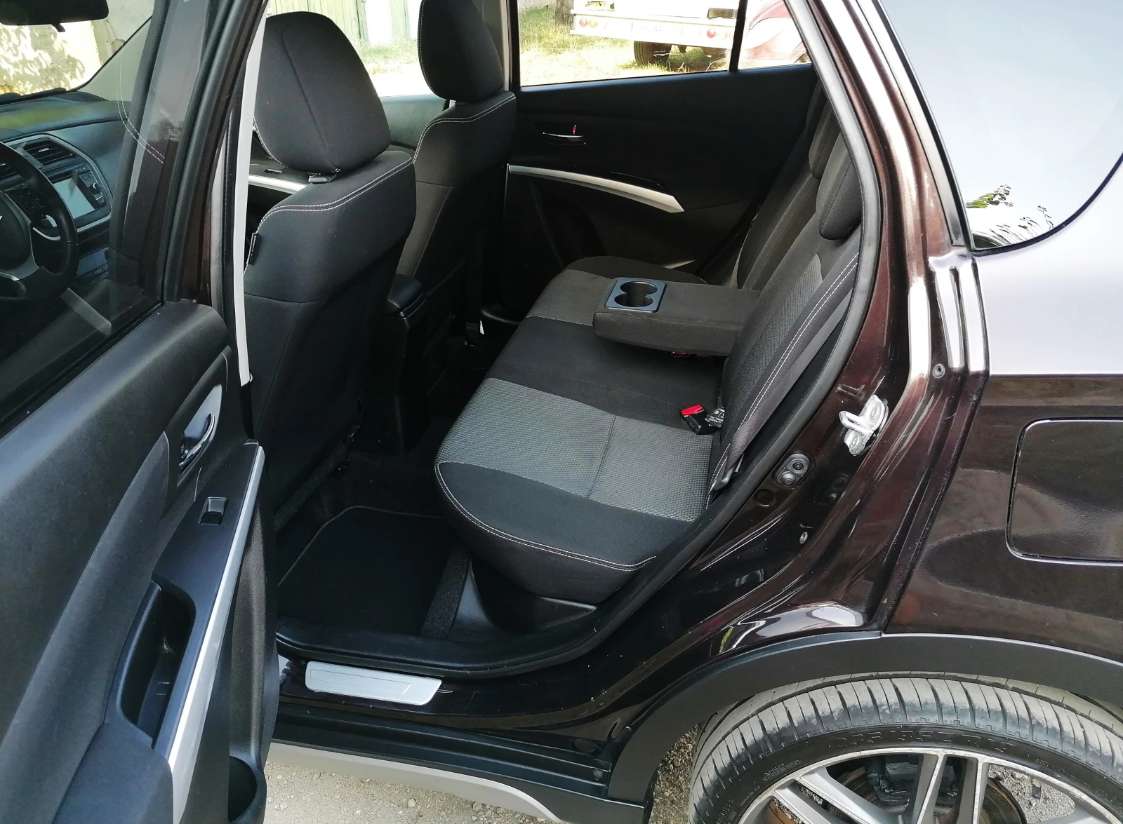 Suzuki SX4 S-Cross Панорамa Навигация Камера KEYLESS-Go1.6i - изображение 10