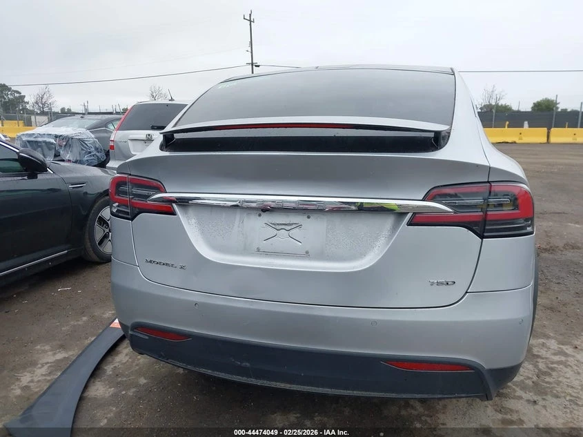 Tesla Model X ELECTRIC All Wheel Drive, снимка 16 - Автомобили и джипове - 53829138