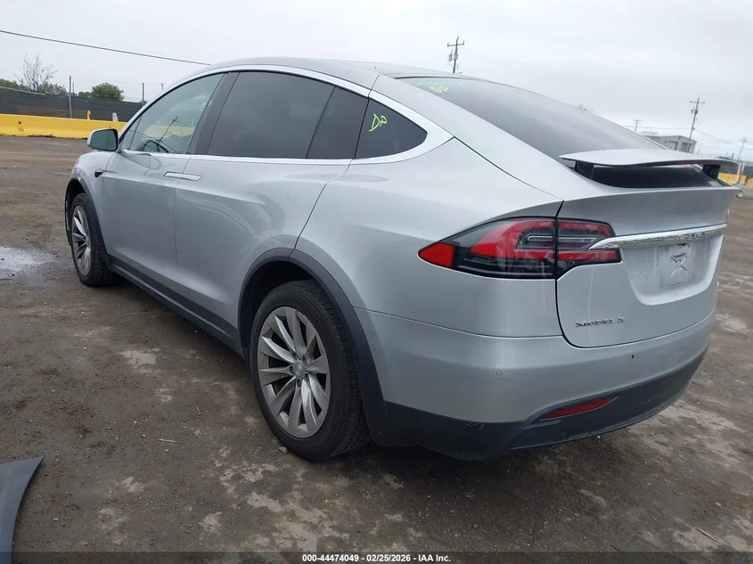 Tesla Model X ELECTRIC All Wheel Drive, снимка 3 - Автомобили и джипове - 53829138