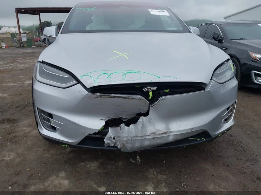 Tesla Model X ELECTRIC All Wheel Drive, снимка 6 - Автомобили и джипове - 53829138
