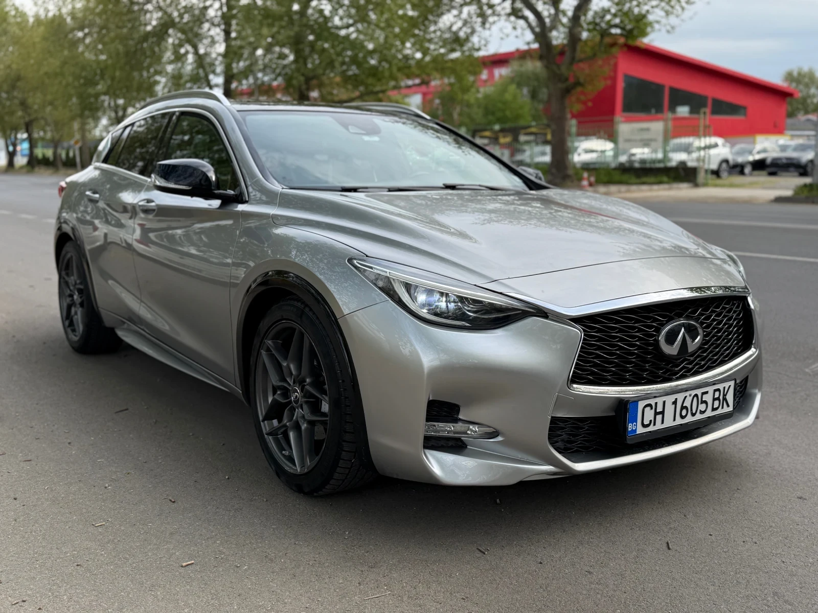 Infiniti Q30 Q30S* AWD* ПОДГРЕВ* АЛКАНТАРА* ШИБЕДАХ* TOP