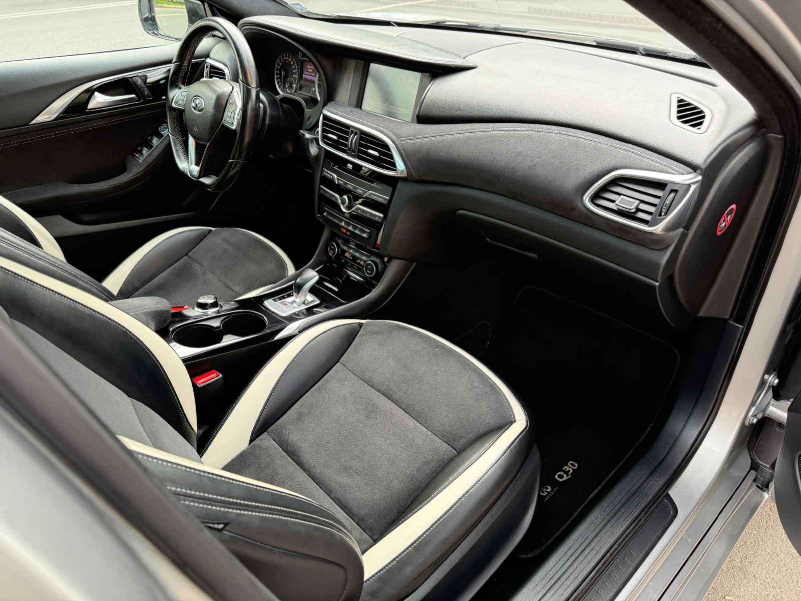 Infiniti Q30 Q30S* AWD* �������* ���������* �������* TOP | Mobile.bg � ����������� 15