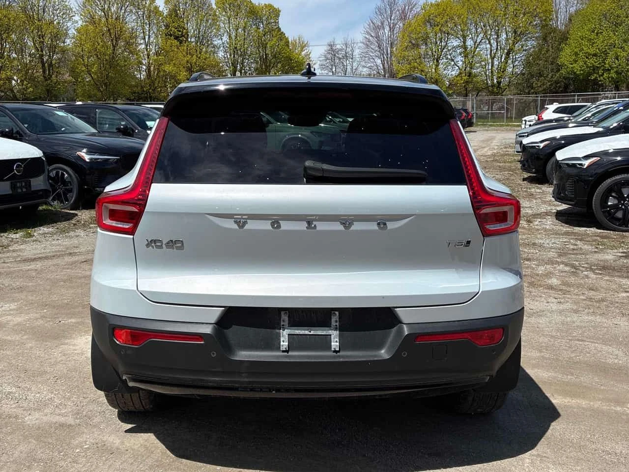 Volvo XC40 R Design  CARFAX, снимка 4 - Автомобили и джипове - 54598509