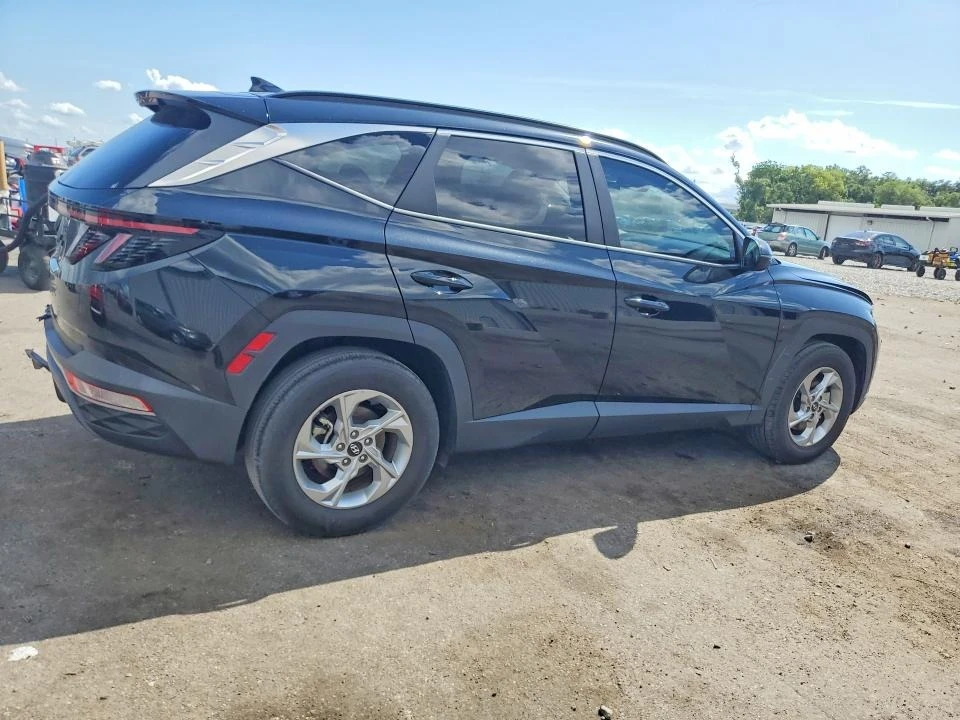 Hyundai Tucson, снимка 3 - Автомобили и джипове - 54707728