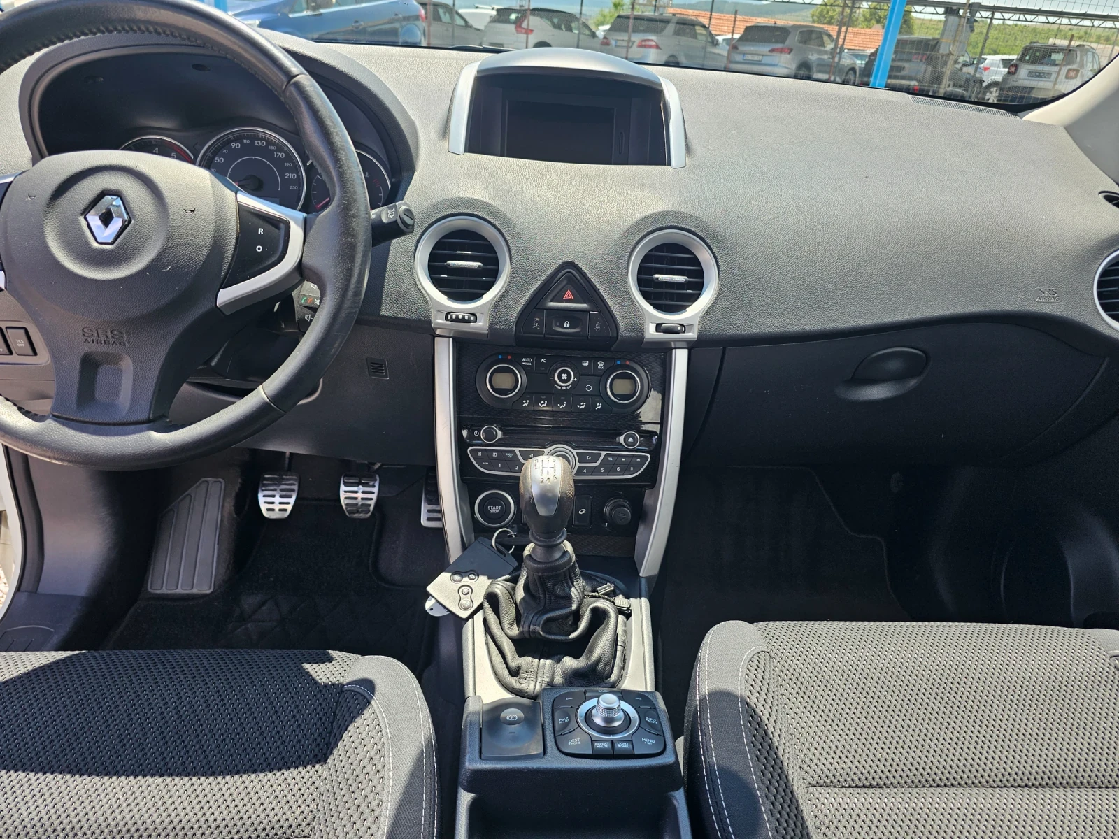 Renault Koleos 2.0tdci 4x4 , снимка 11 - Автомобили и джипове - 55131040