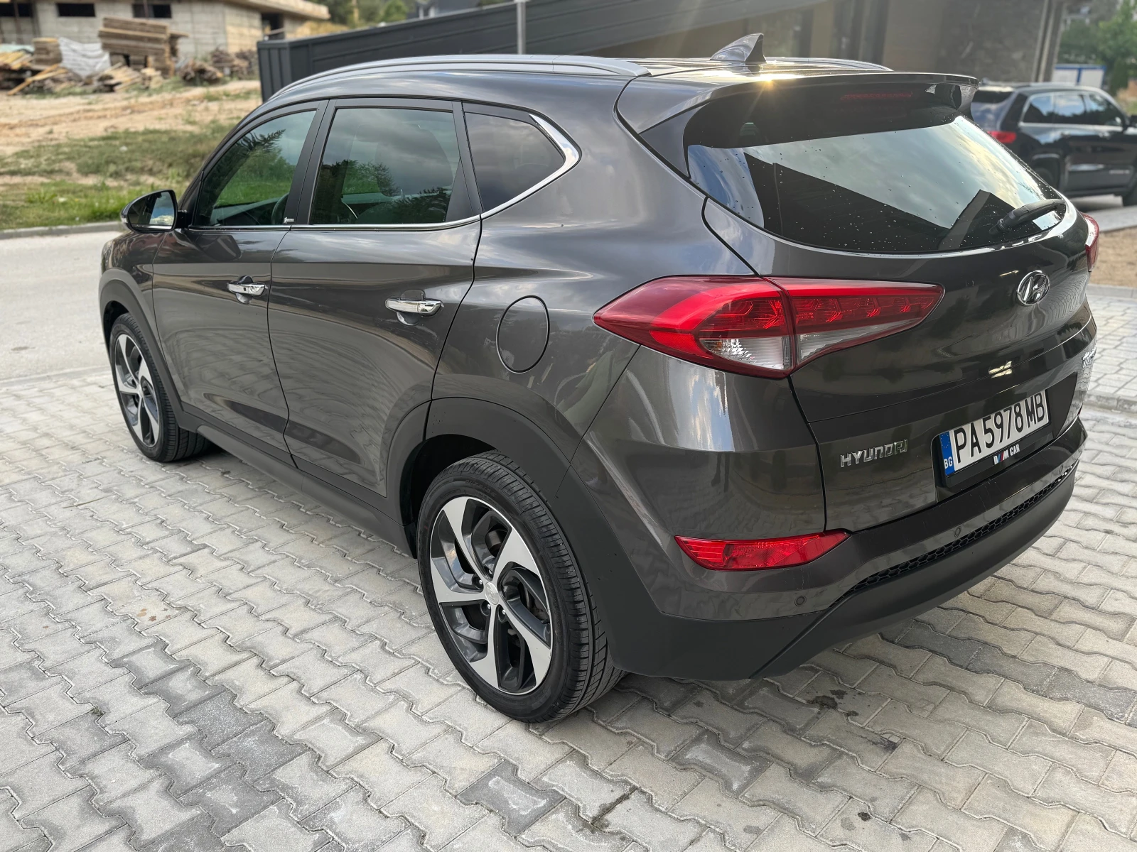 Hyundai Tucson 141кс/Обслужен/Xpossible, снимка 4 - Автомобили и джипове - 55449540