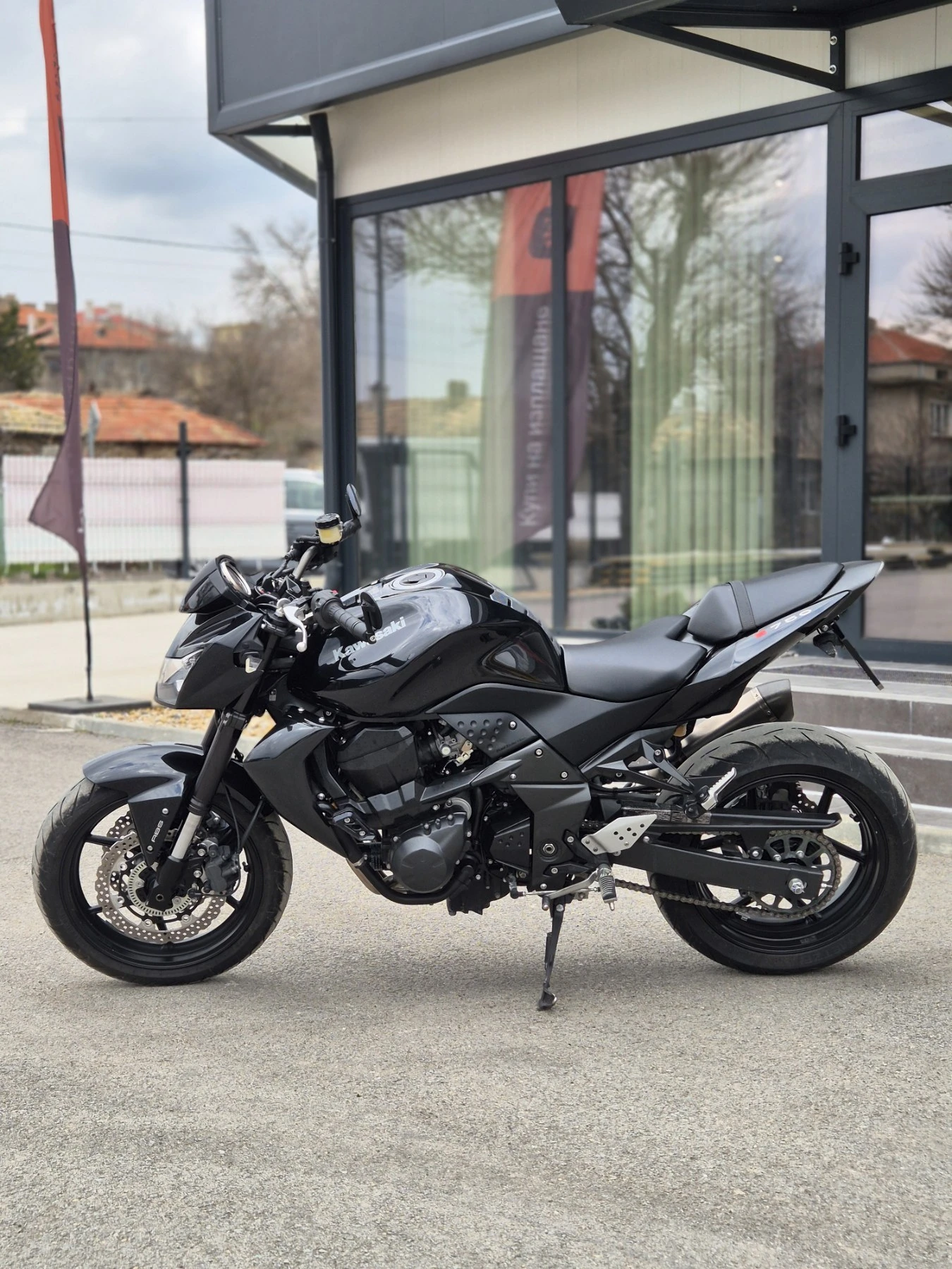 Kawasaki Z 750 ABS!!! A2!!! AKRAPOVIC!!! Нов внос ШВЕЙЦАРИЯ! , снимка 4 - Мотоциклети и мототехника - 53861121