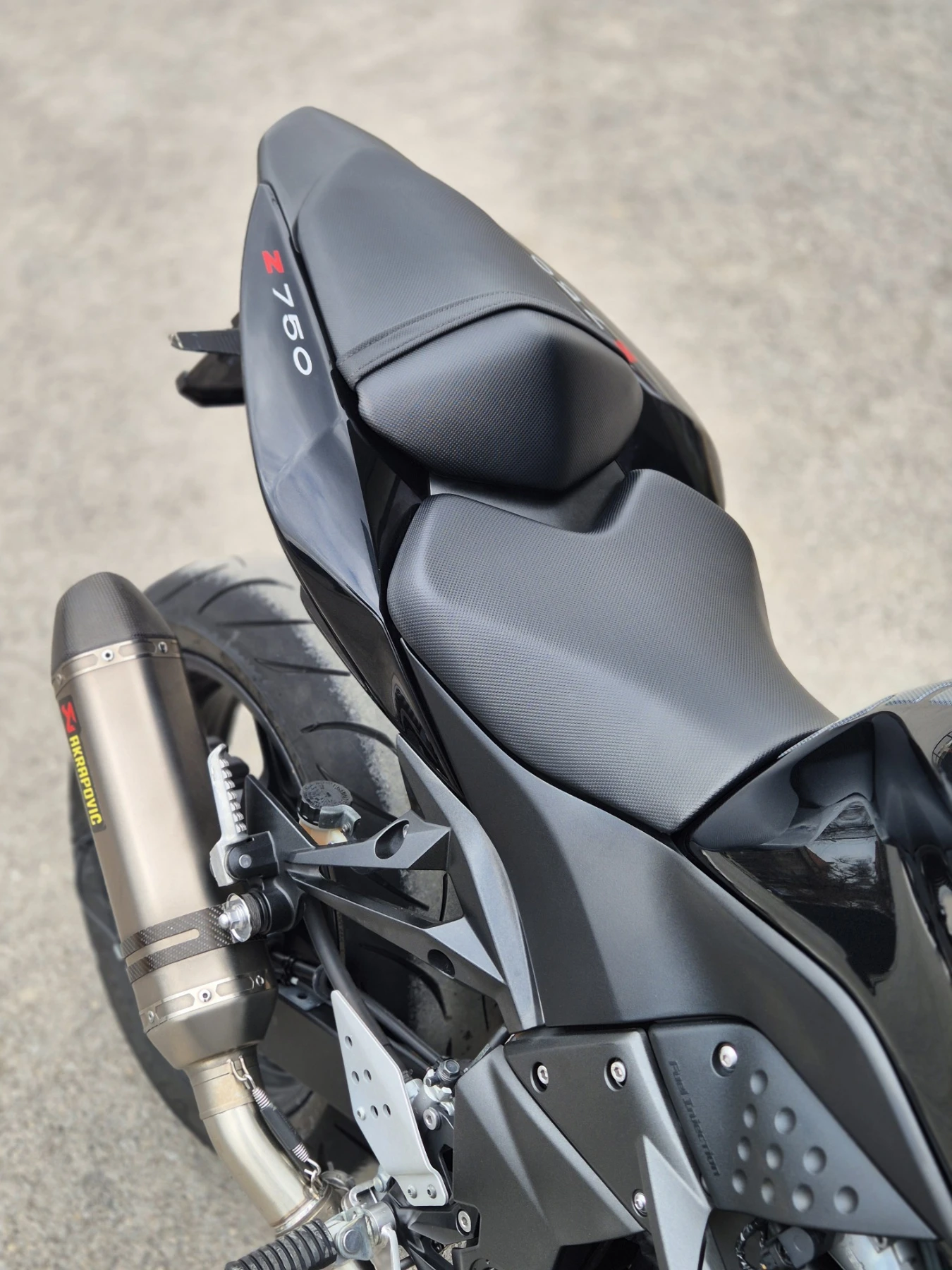 Kawasaki Z 750 ABS!!! A2!!! AKRAPOVIC!!! Нов внос ШВЕЙЦАРИЯ! , снимка 14 - Мотоциклети и мототехника - 53861121