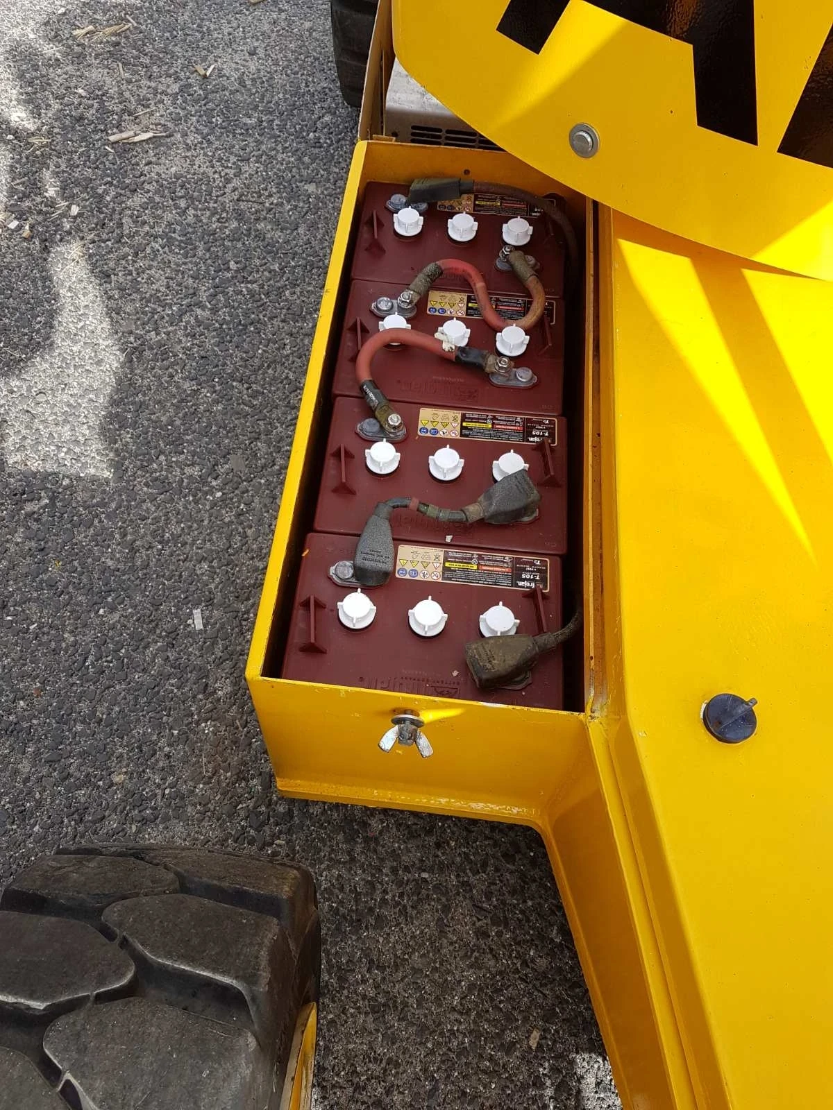 Автовишка Друга марка UpRight AB38, снимка 15 - Индустриална техника - 53935994