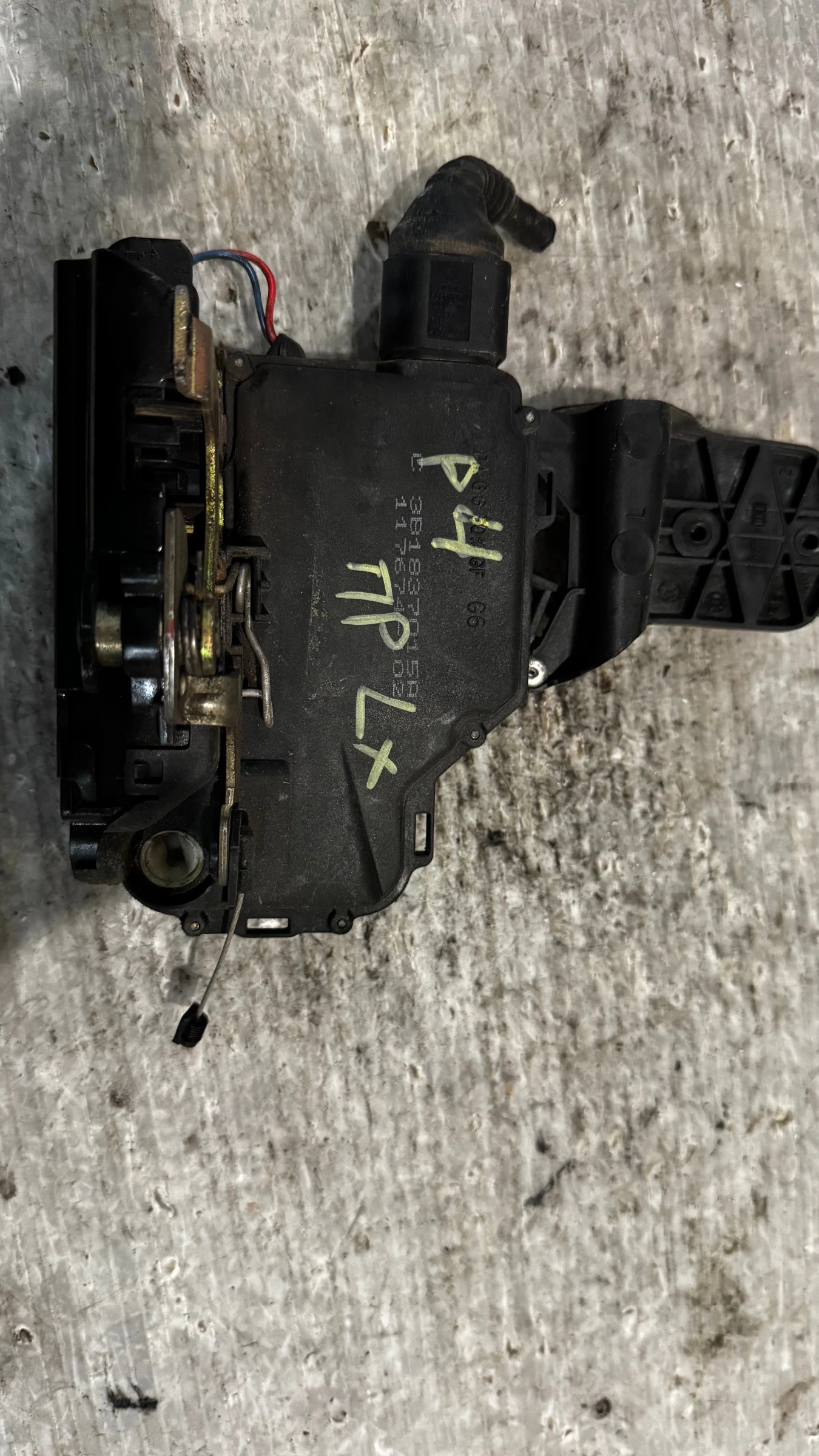 ����� �� ����� �� VW - 3B1837015A / 117674-1 02 | Mobile.bg � ����������� 1