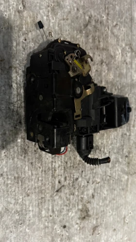 ����� �� ����� �� VW - 3B1837015A / 117674-1 02 | Mobile.bg � ����� ������ 2