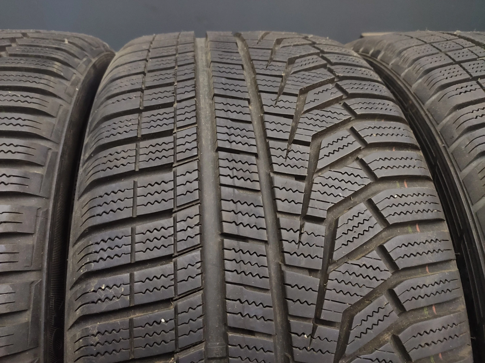  235/40R18 | Mobile.bg   3