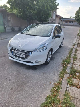 Peugeot 208 1.4, снимка 12