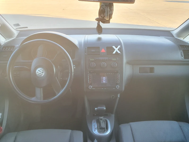 VW Touran, снимка 7 - Автомобили и джипове - 48555171