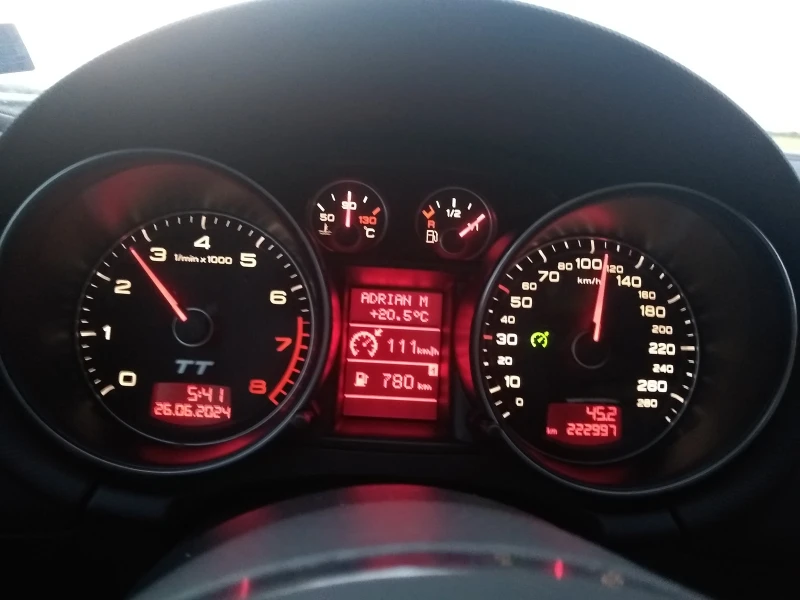 Audi Tt 2.0 TFSI S-Line, снимка 7 - Автомобили и джипове - 52182396