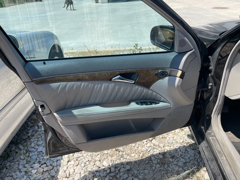 Mercedes-Benz E 270 diesel, снимка 4 - Автомобили и джипове - 50696985