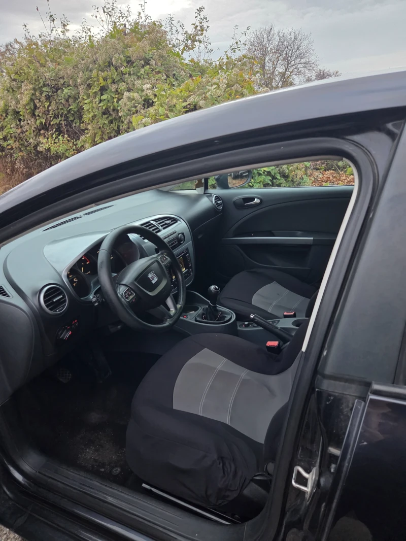 Seat Leon, снимка 9 - Автомобили и джипове - 52630103
