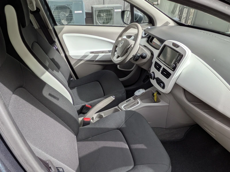 Renault Zoe Z.E. 40 Life + Гаранция, снимка 8 - Автомобили и джипове - 53484102