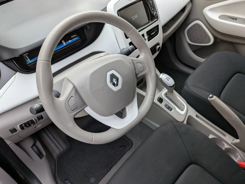 Renault Zoe Z.E. 40 Life + Гаранция, снимка 10 - Автомобили и джипове - 53484102