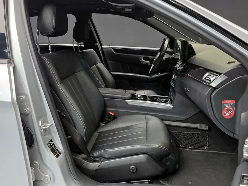 Mercedes-Benz E 220 Bluetech Avant Garde Sports, снимка 10 - Автомобили и джипове - 53876656