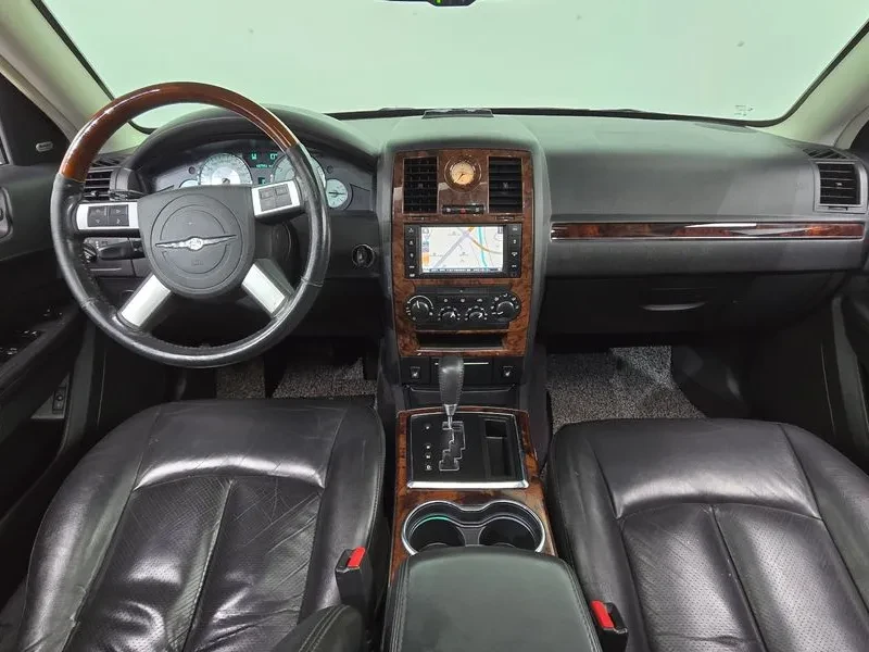 Chrysler 300c 3.5, снимка 7 - Автомобили и джипове - 54326015