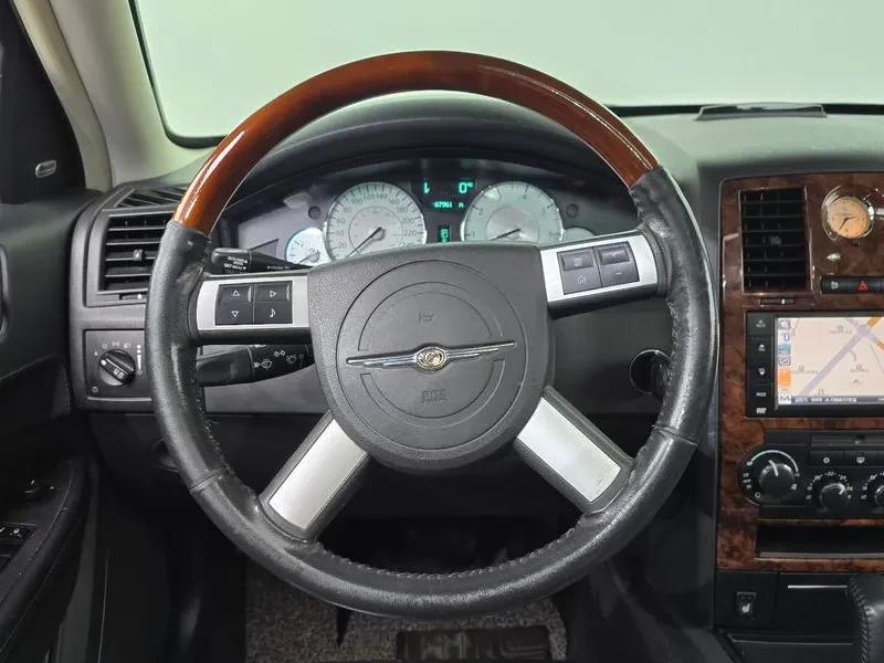 Chrysler 300c 3.5, снимка 13 - Автомобили и джипове - 54326015