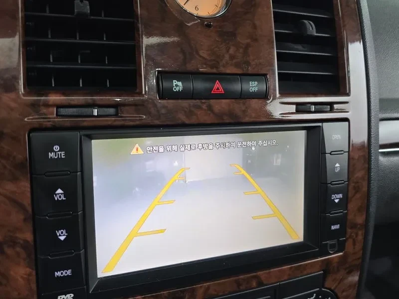 Chrysler 300c 3.5, снимка 15 - Автомобили и джипове - 54326015