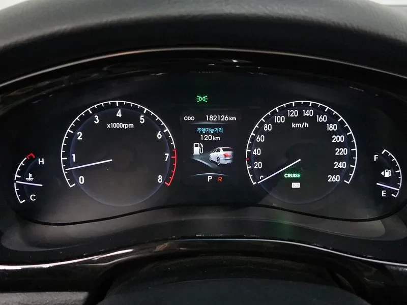 Hyundai Genesis 3.3, снимка 8 - Автомобили и джипове - 54618160