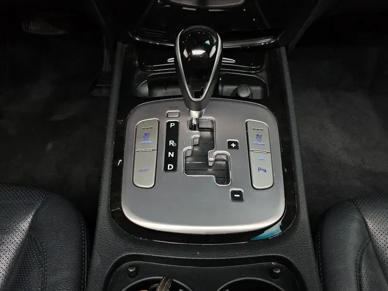 Hyundai Genesis 3.3, снимка 9 - Автомобили и джипове - 54618160