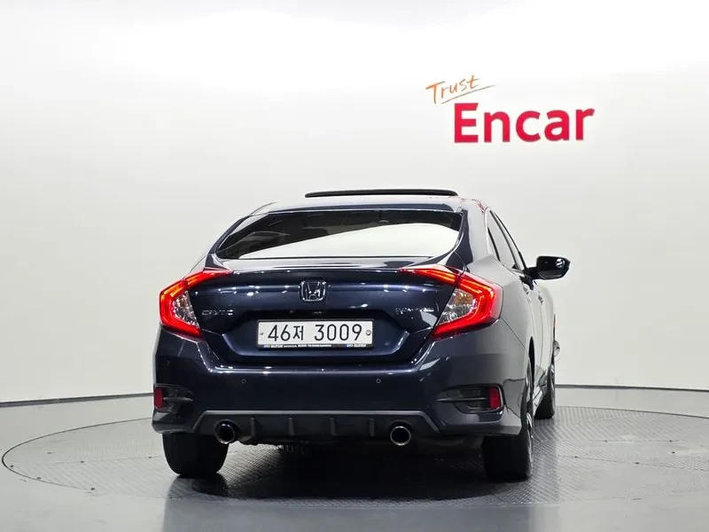 Honda Civic  2.0 10Th Generation, снимка 8 - Автомобили и джипове - 56565513