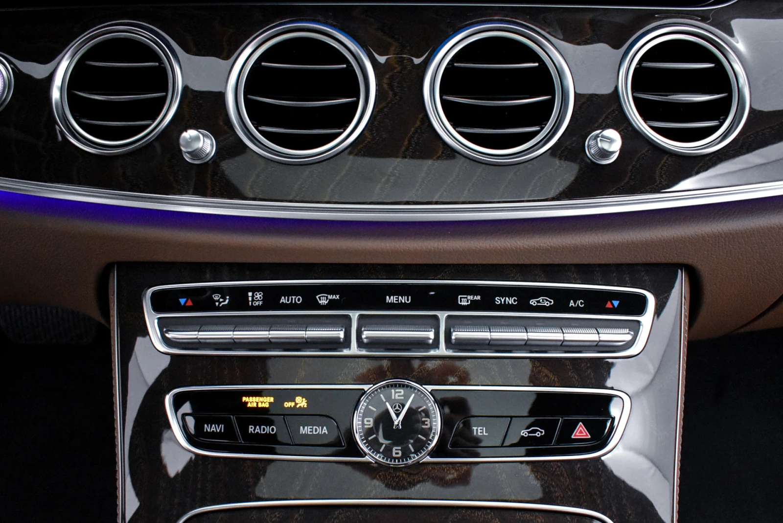 Mercedes-Benz E 450 4Matic AMG exterior    | Mobile.bg   13