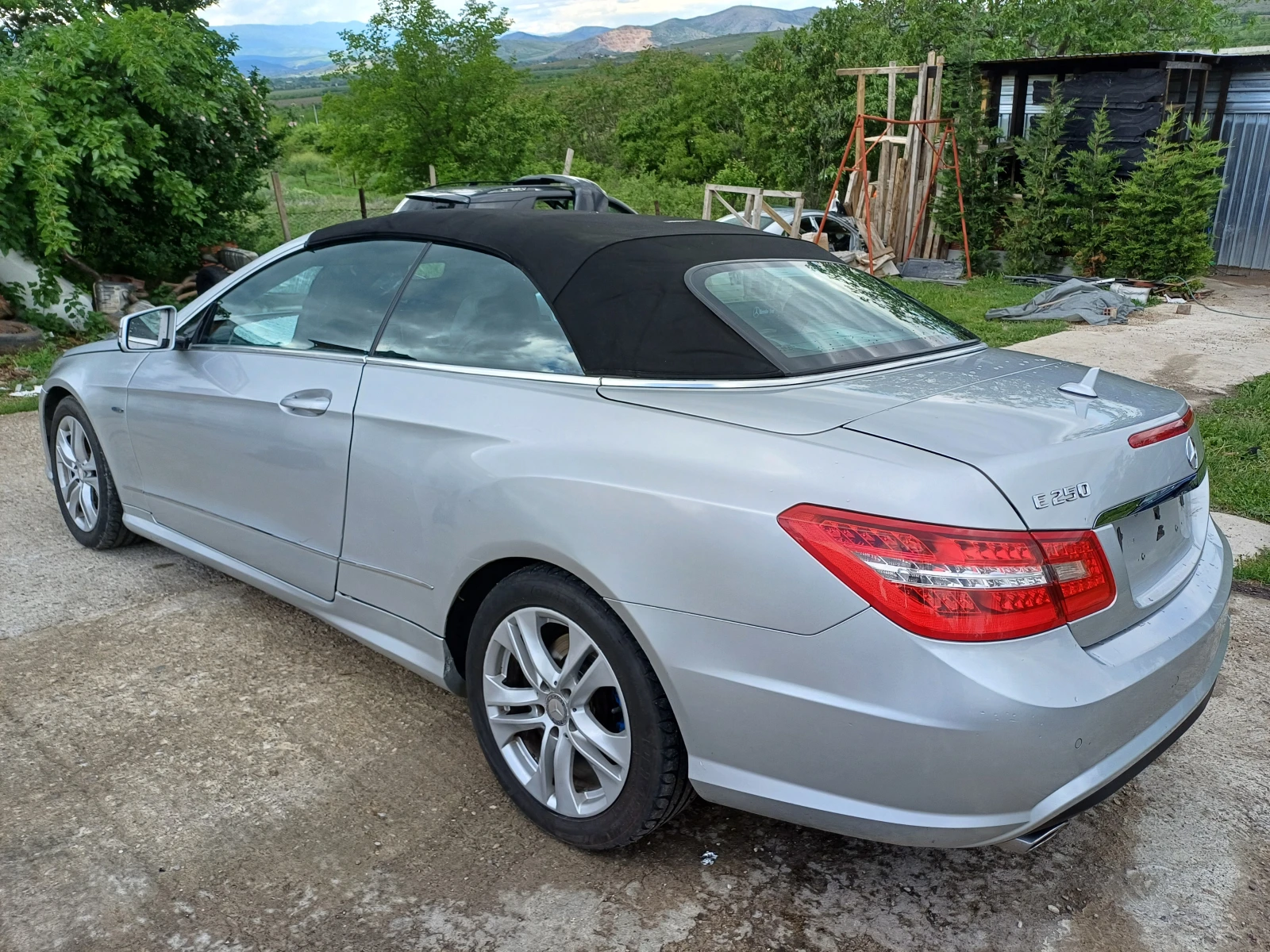 Mercedes-Benz E 250 207-651, снимка 11 - Автомобили и джипове - 53982222