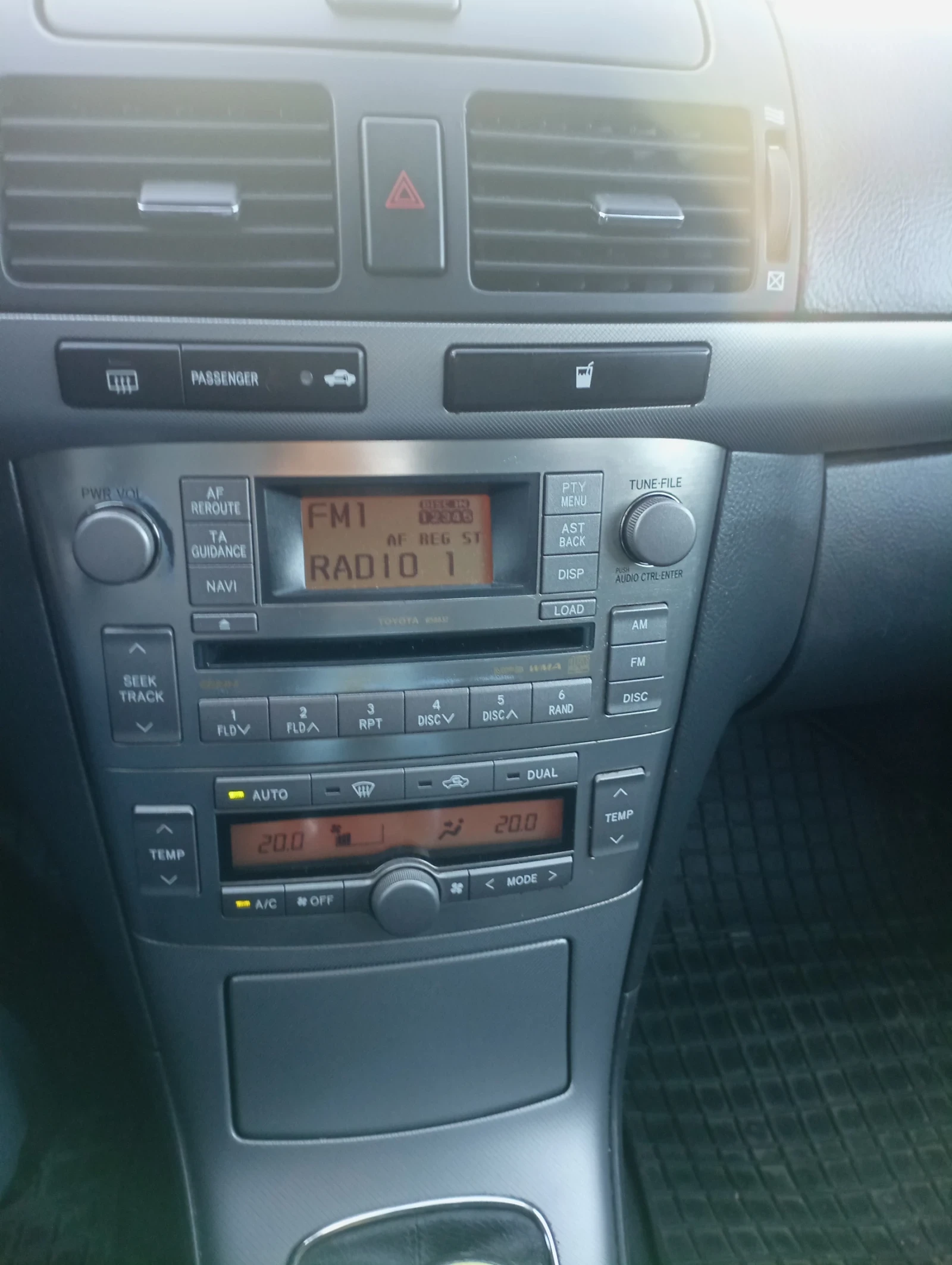 Toyota Avensis  - изображение 9