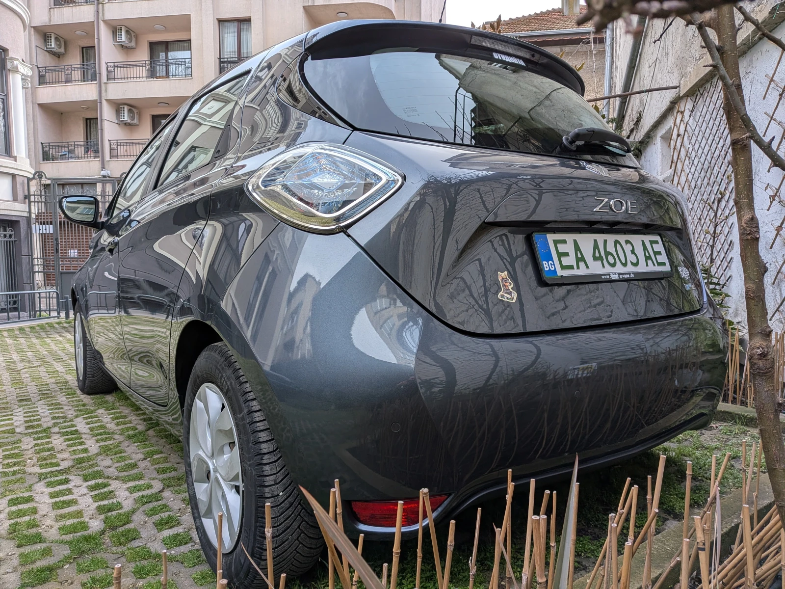 Renault Zoe Z.E. 40 Life + Гаранция - изображение 4