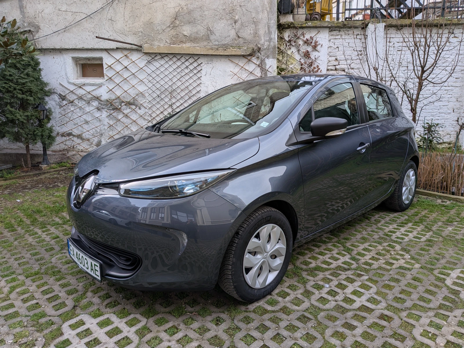 Renault Zoe Z.E. 40 Life + �������� | Mobile.bg � ����������� 1