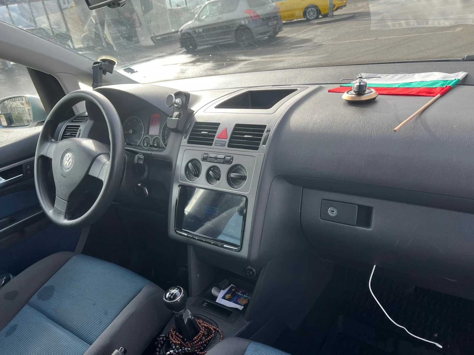 VW Touran, снимка 9 - Автомобили и джипове - 54167419