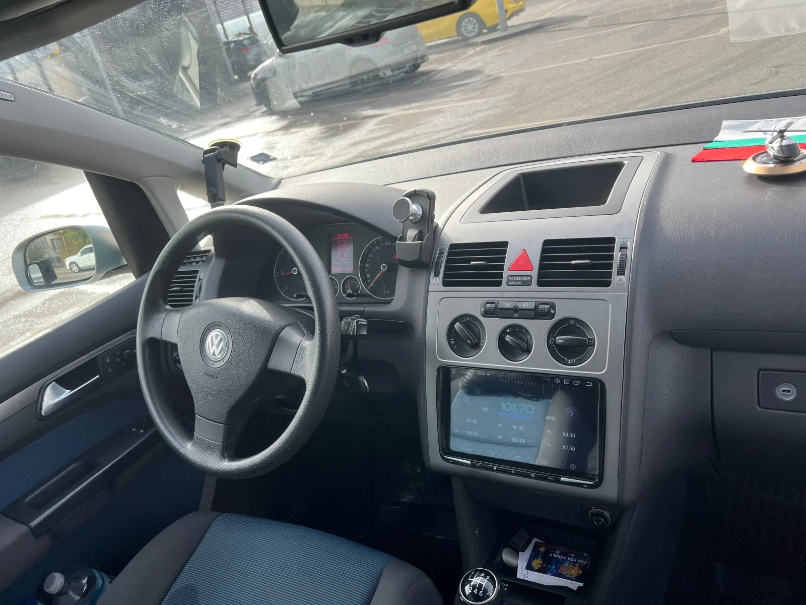 VW Touran, снимка 10 - Автомобили и джипове - 54167419
